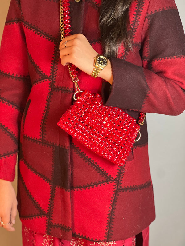 Elegant Pearl Clutch with Gold Chain Strap (Red)